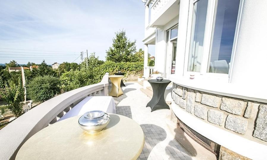 Villa Fani Тьер Экстерьер фото